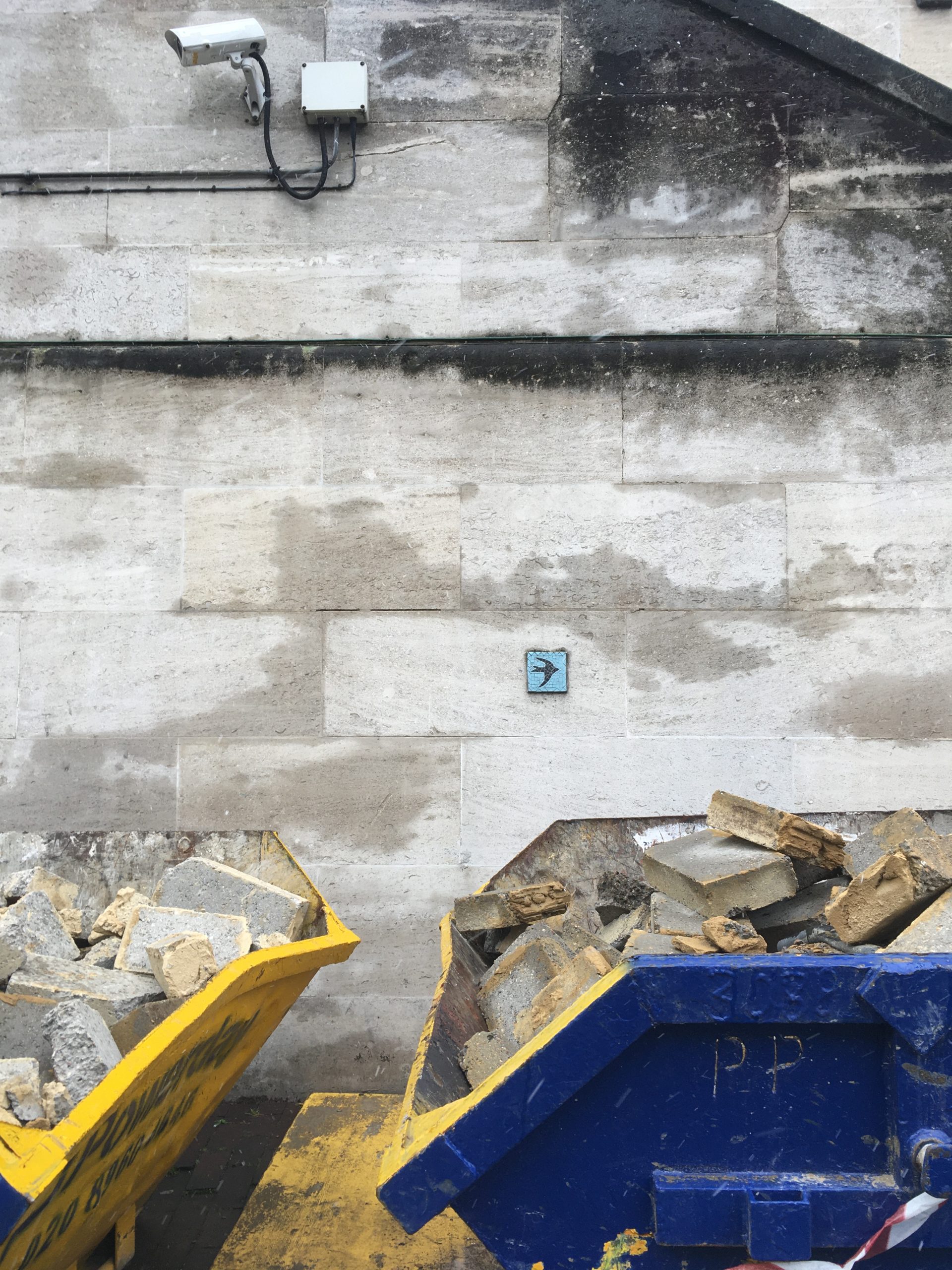 A ceramic swallow on the side of Waterloo Bridge